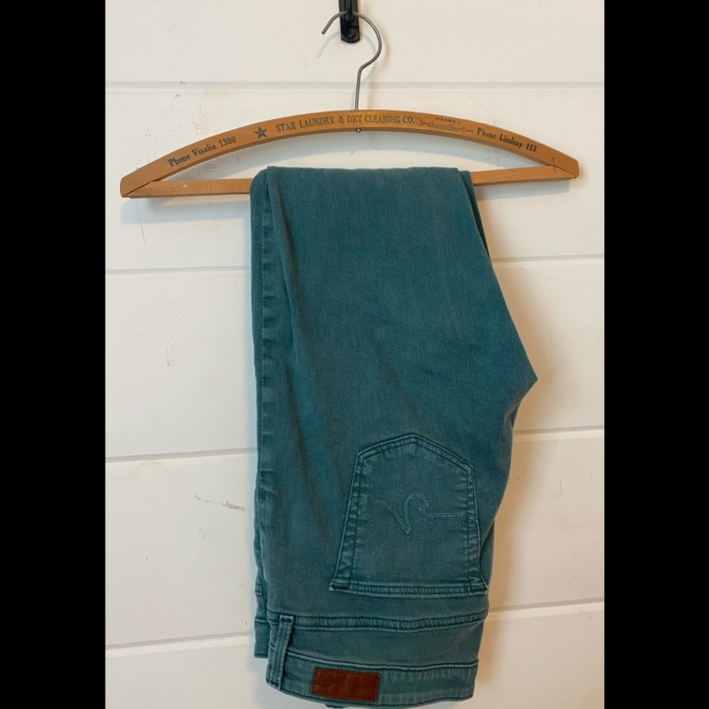 Ag jeans great condition and ready for summer fall transitions. Very soft.